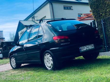 Peugeot 306 1.  4 benzyna  1999