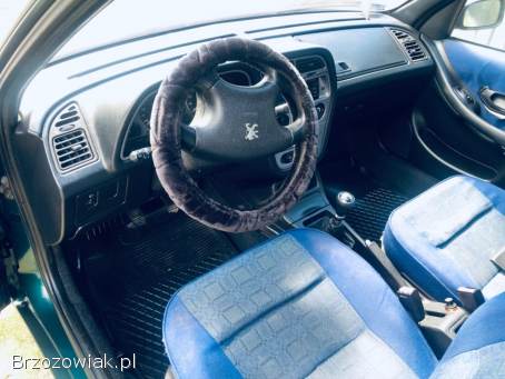 Peugeot 306 1.  4 benzyna  1999