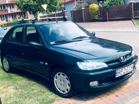 Peugeot 306 1.  4 benzyna  1999