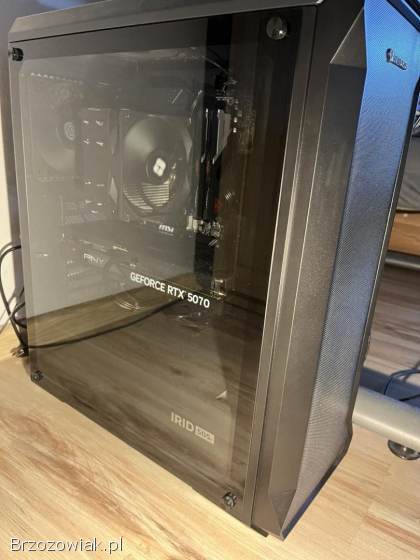 Komputer gamingowy RTX 5070Triple Fan Overclocked 12GB GDDR7 Ryzen 7 7800 X3D 32