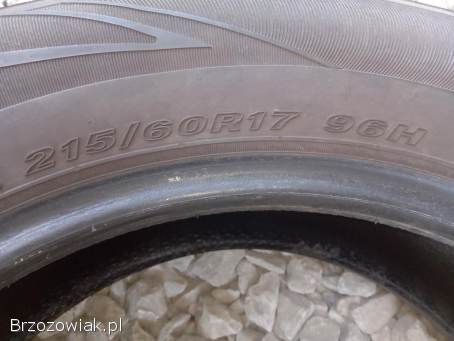 Sprzedam opony 215/60r17