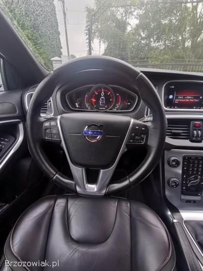 Volvo V40 2015