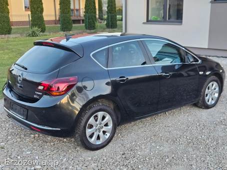 Opel Astra Full opcja 2014