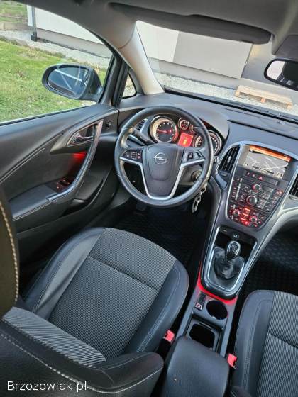 Opel Astra Full opcja 2014