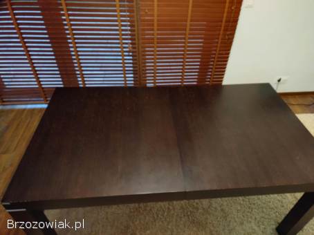 Stół drewniany PAGED MEBLE wenge wraz z krzesłami