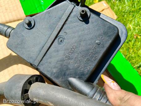 Zbiornik płynu wspomagania 1J0422371 Audi A3 8L/ VW Golf IV/ Bora/ Seat/ Skoda