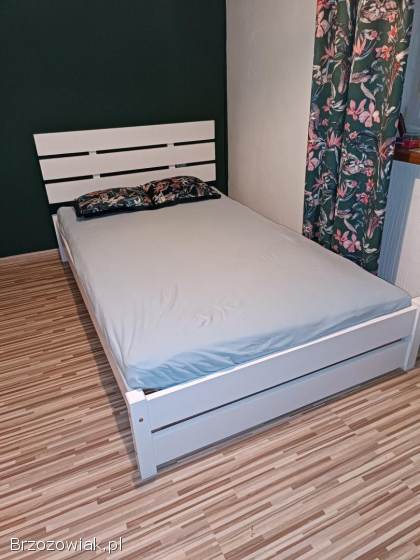 Łóżko 160x200 z drewna sosnowego z materacem nowe