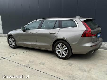 Volvo V60 B3 2.  0i 163KM  2021