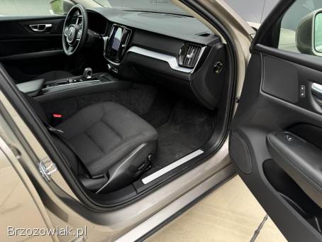 Volvo V60 B3 2.  0i 163KM  2021
