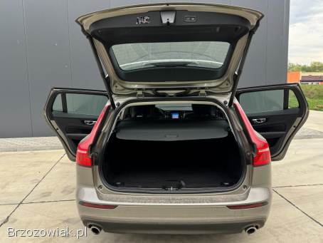 Volvo V60 B3 2.  0i 163KM  2021