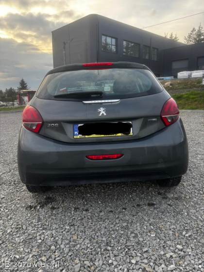 Peugeot 208 2016