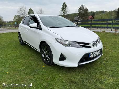 Toyota Auris II 2015