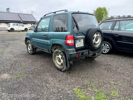 Mitsubishi Pajero 1.  8 00r 4x4 2000