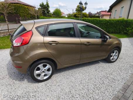 Ford Fiesta 1,  2 benzyna 82 k 2015