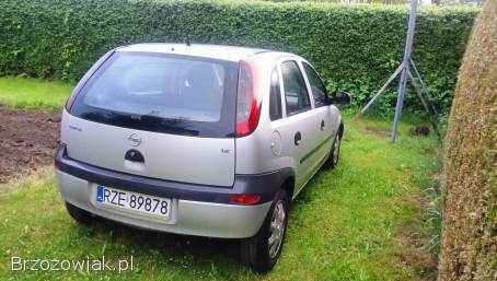 Opel Corsa C 1.  2 benzyna  2003