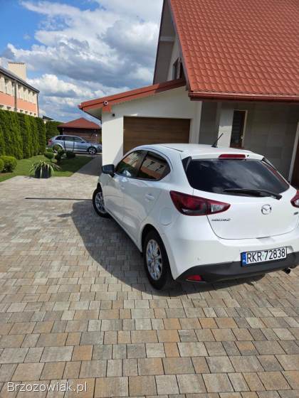 Mazda 2 3 2016