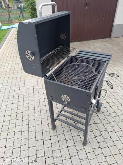 Grill ogrodowy