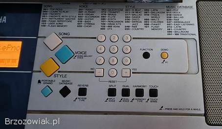 Keyboard YAMAHA PSR-E323 dynamiczna klawiatura