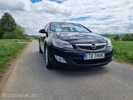 Opel Astra Astra J (cosmo) 2010