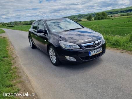 Opel Astra Astra J (cosmo) 2010