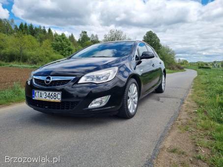 Opel Astra Astra J (cosmo) 2010