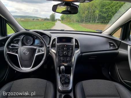 Opel Astra Astra J (cosmo) 2010