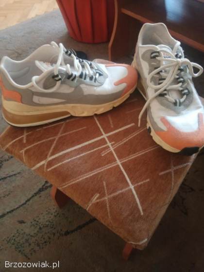 Nike Air 270
