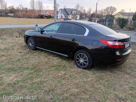Renault Latitude Limuzyna/sedan 2012