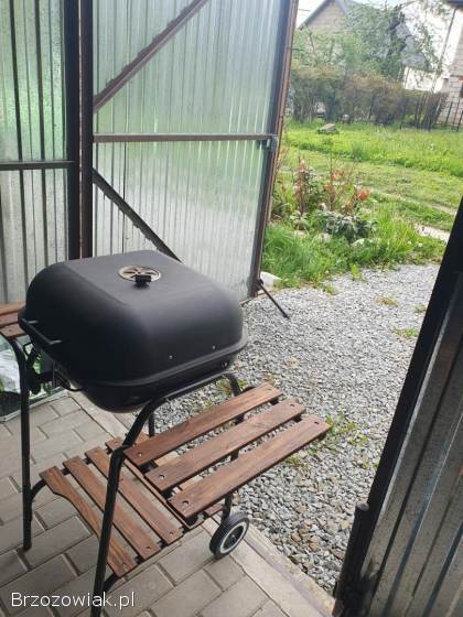 Grill ogrodowy