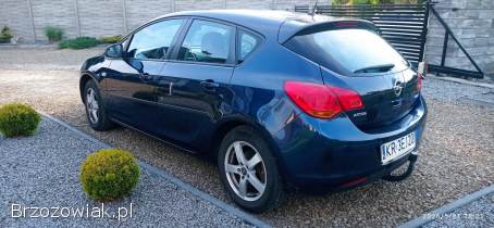 Opel Astra J 2010