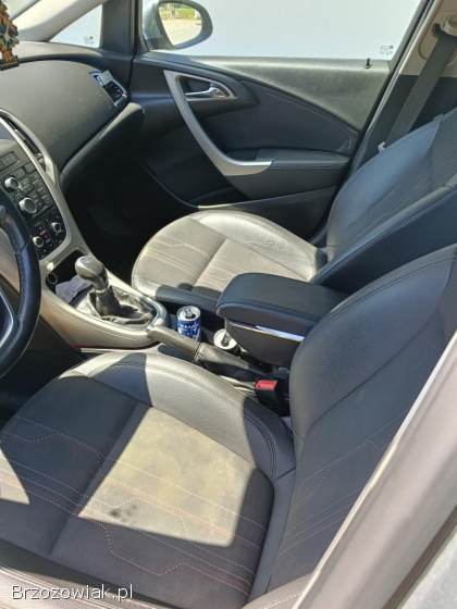 Opel Astra J 2012