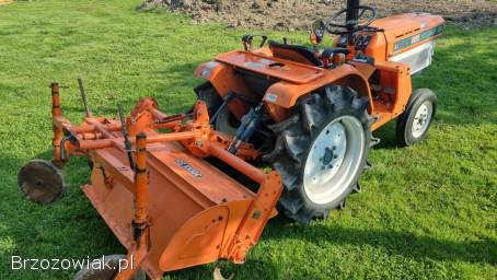 Ciągnik Kubota B1702-M z glebogryzarką