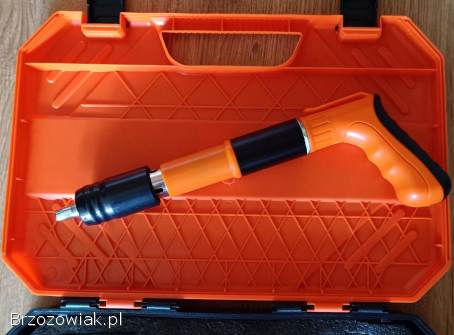 Pistolet do gwoździ ręczny mini nit Nailgun długość 27 mm + 99 gwoździami