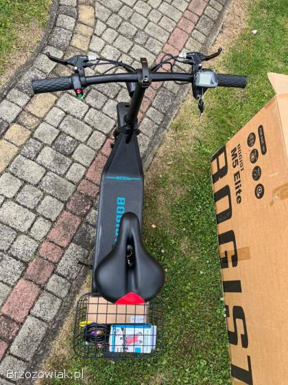 Hulajnoga elektryczna z siedzeniem