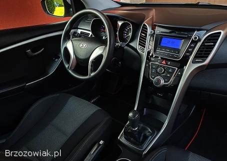 Hyundai i30 1.  4 DOHC 100KM 2014