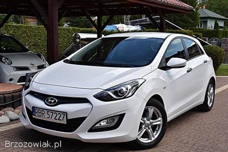 Hyundai i30 1.  4 DOHC 100KM 2014