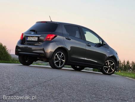 Toyota Yaris 1.  5 HYBRID autom 2016