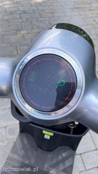 Skuter inwalidzki,  motorower elektryczny VTA VM4 NEO wraz z uchwytem na kule inw