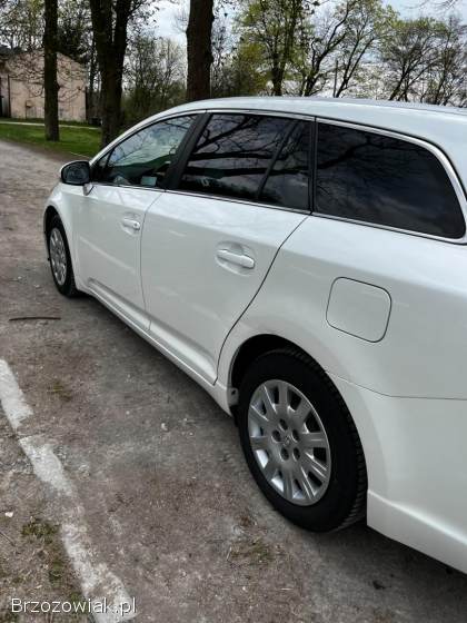 Toyota Avensis 2013