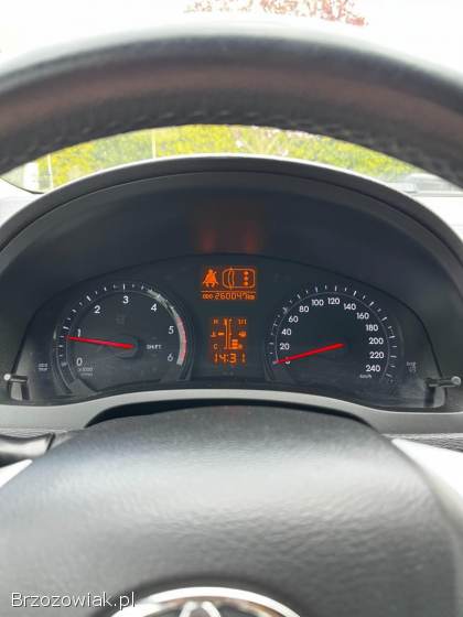 Toyota Avensis 2013