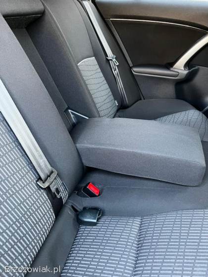Toyota Avensis 2013