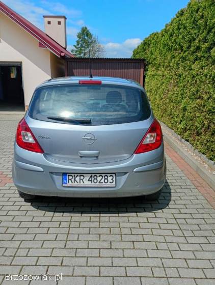 Opel Crossland X 2009