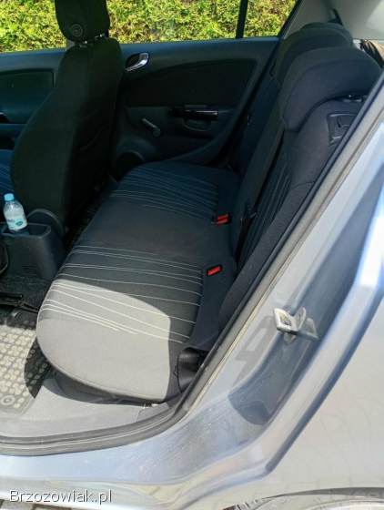 Opel Crossland X 2009