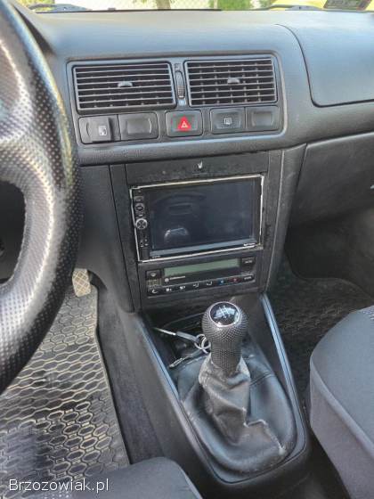 Volkswagen Golf 4 1.  6 sr 1999