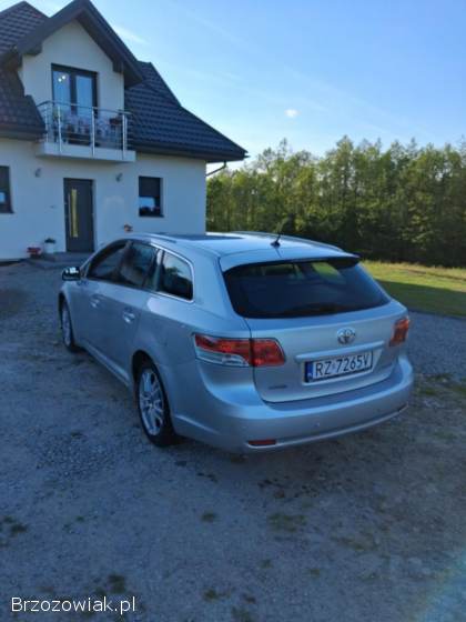 Toyota Avensis T27 2010