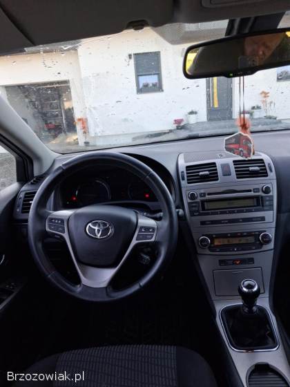 Toyota Avensis T27 2010