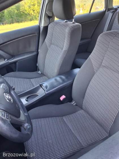 Toyota Avensis T27 2010