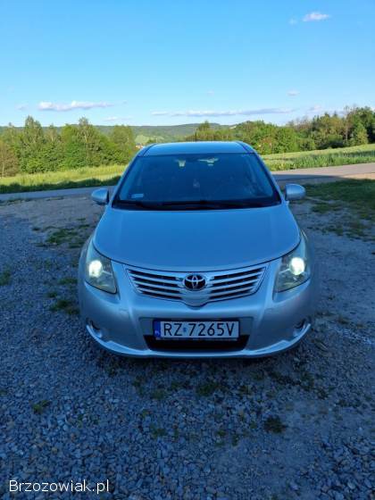 Toyota Avensis T27 2010
