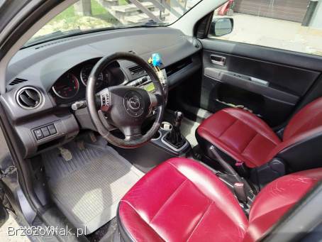 Mazda 2 2004