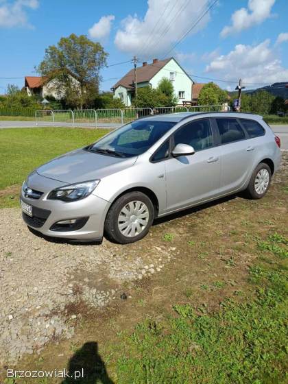 Opel Astra IV 2015